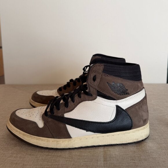 Travis Scott x Jordan 1 Retro High OG \'Mocha\' Nike Size 12 main image 5